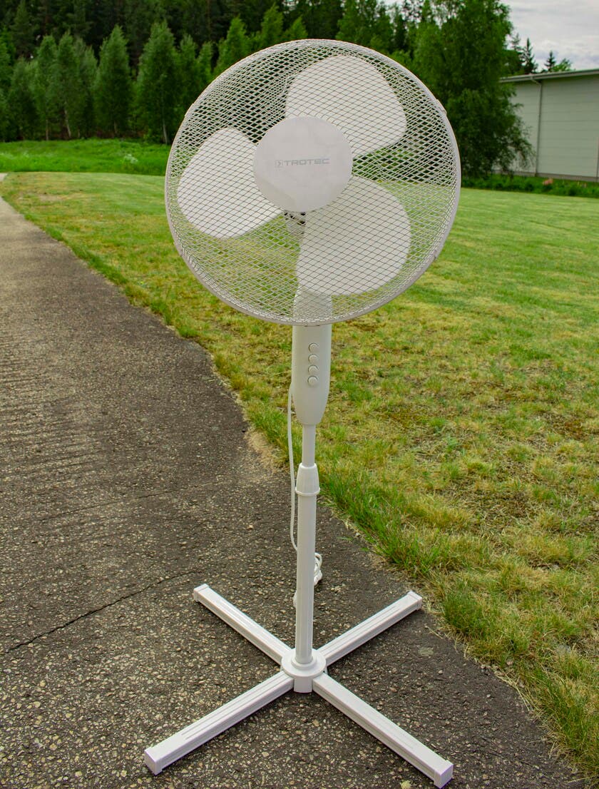 PELARFLÄKT 40CM PÅ FOT TVE 15