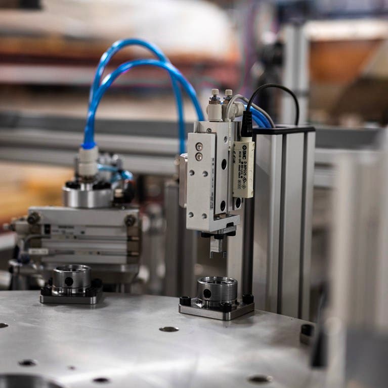 Automation till "pick-and-place"-robot