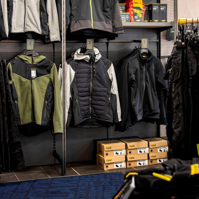 Klädjätten som fortsätter växa-0